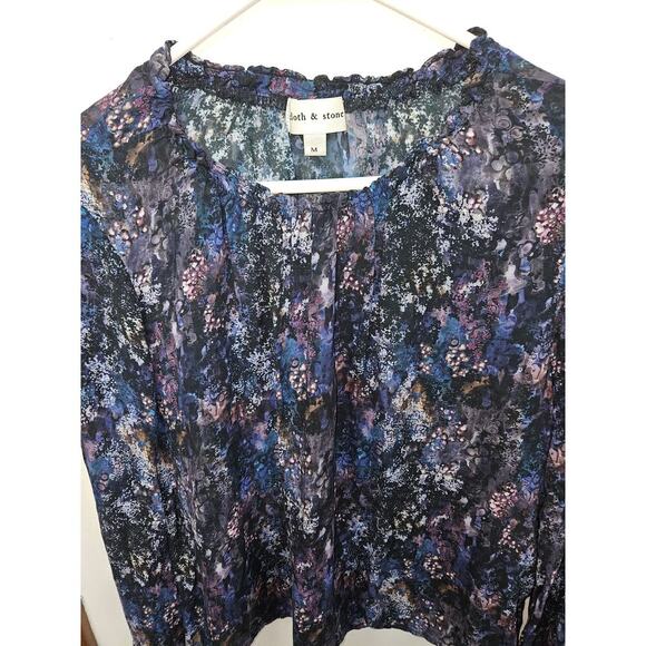 Cloth & Stone Anthropologie Abstract Womens Blouse Smocked Neckline/Sleeves Sz M - Picture 3 of 5